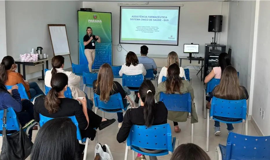 Farmacêuticos das UBS e Farmácia Central atualizam conhecimentos em treinamento