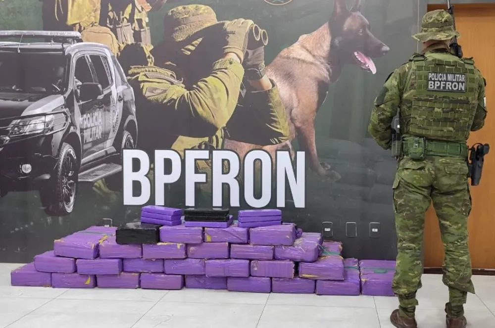 BPFron apreende quase 400 kg de maconha e prende mulher em Perobal