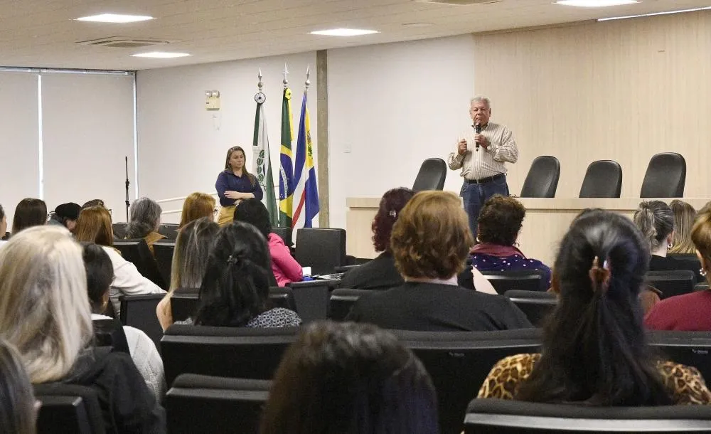 Gestores escolares são reunidos para alinhamento estratégico na Secretaria de Educação