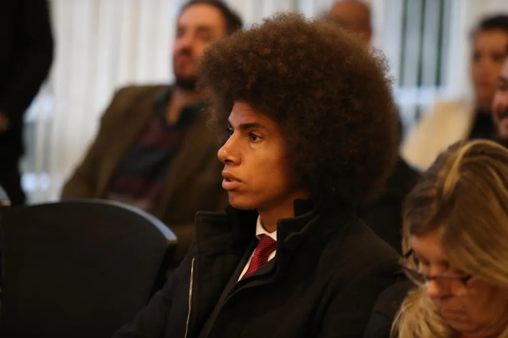 CCJ aprova parecer sobre processo disciplinar contra o deputado Renato Freitas