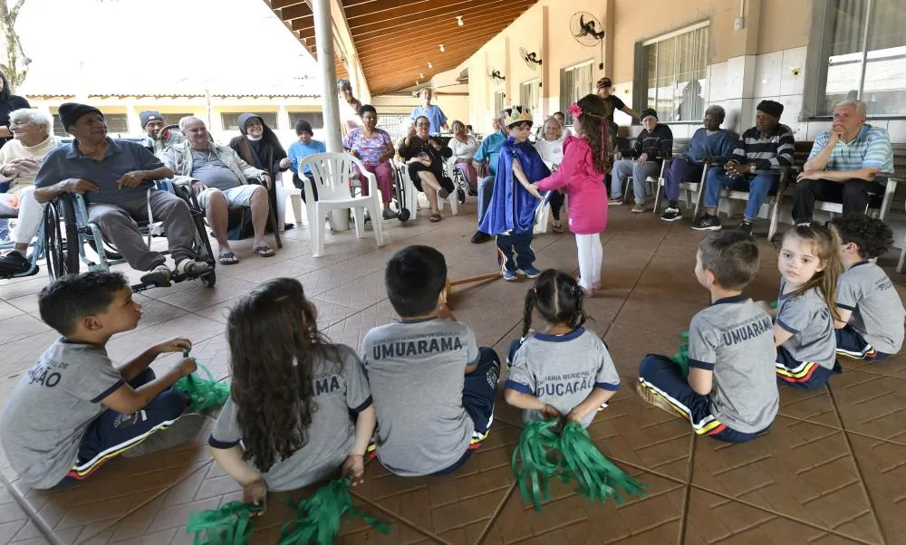 Projeto escolar termina com visita ao Lar Santa Faustina e entrega de donativos