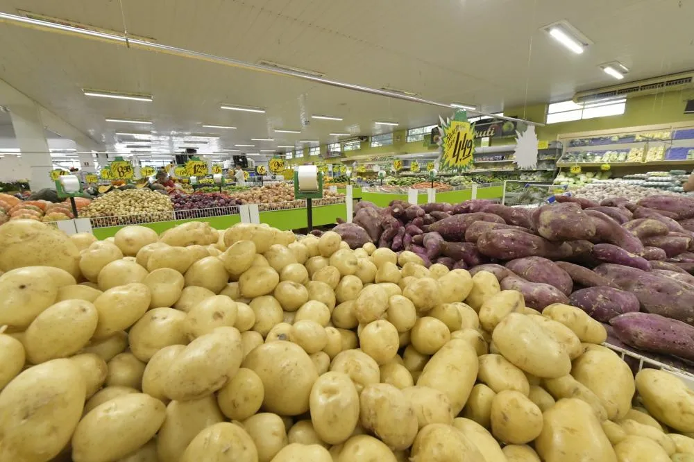 Procon mostra que Cesta básica apresentou redução de preços em Umuarama