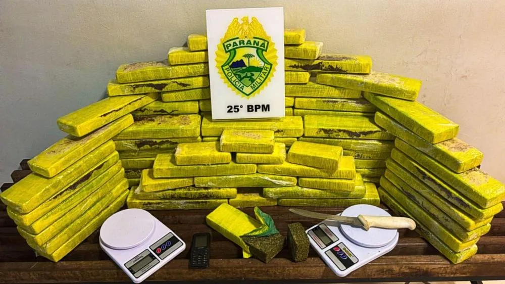 Polícia encontra 49 kg de maconha durante atendimento a ocorrência em Umuarama