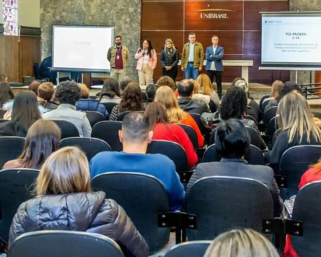 Ajustamento de conduta leva Secretaria de Educação do Paraná a capacitar diretores e servidores