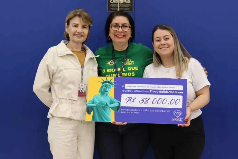 Havan Umuarama arrecada R$ 38 mil para a Uopeccan por meio do Troco Solidário