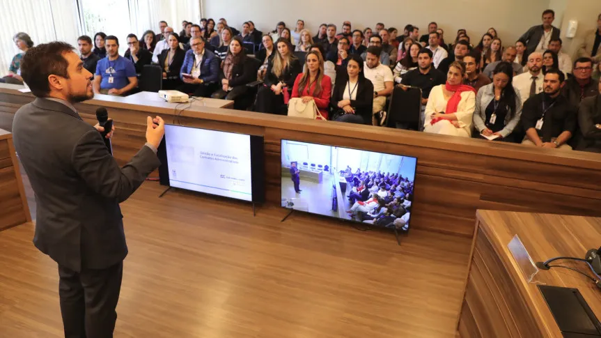 Curso para gestores na Escola do Legislativo, destaca as boas práticas na administração pública