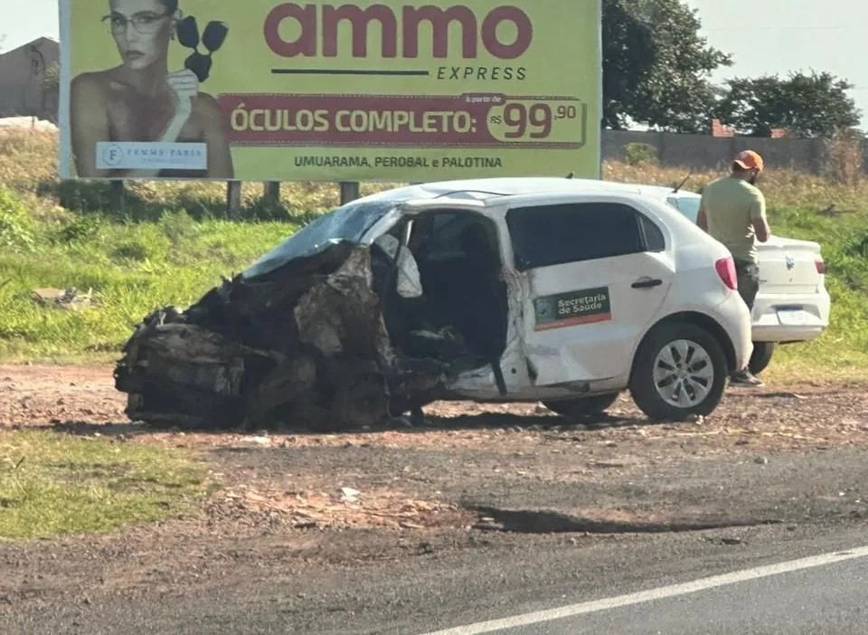 Motorista da Secretaria de Saúde de Cafezal do Sul morre em violenta colisão na PR-323