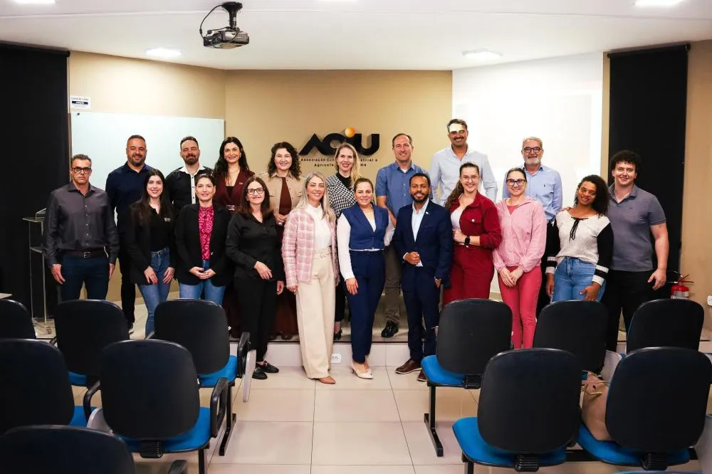 Diretoria da Aciu dá boas-vindas a novos empresários associados