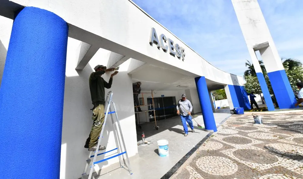 Acesf inicia preparação no cemitério municipal para Finados em Umuarama