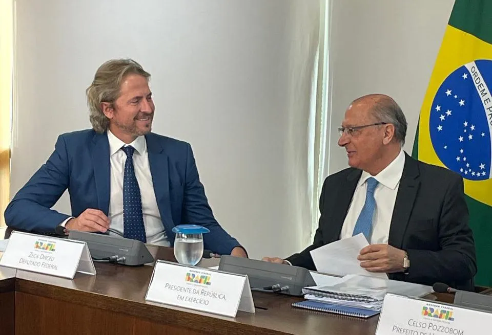 Alckmin acolhe apelos do setor madeireiro paranaense em crise, durante audiência articulada por Zeca Dirceu