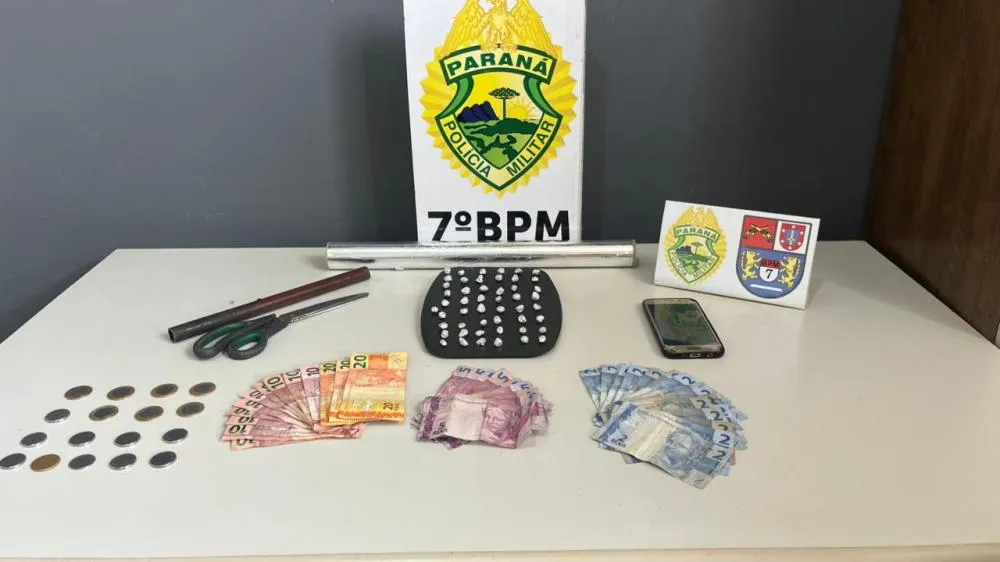 Polícia estoura “boca de fumo” em Rondon e prende casal com mais de 60 pedras de crack