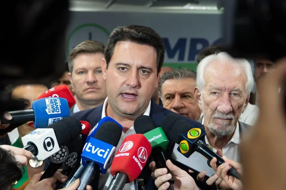 Ratinho Junior mantém competitividade alta contra Lula, aponta pesquisa Quaest