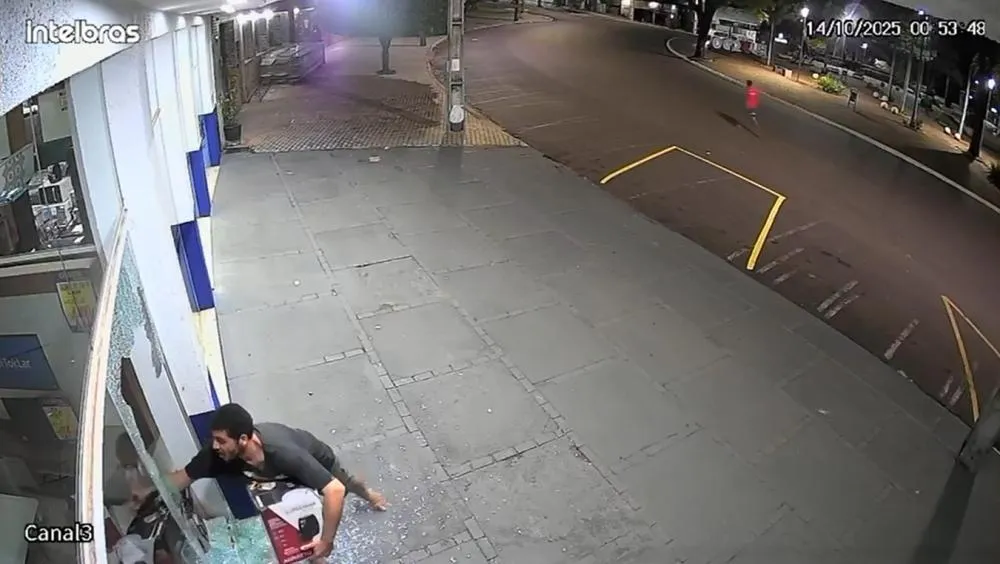 Loja recém-inaugurada é furtada na madrugada em Cruzeiro do Oeste