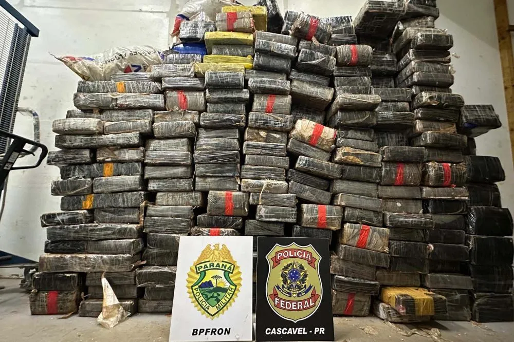 PMPR apreende 2,1 toneladas de maconha escondidas em carga de soja