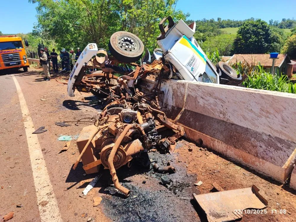 Caminhoneiro morre em violento acidente entre Iracema do Oeste e Jesuítas