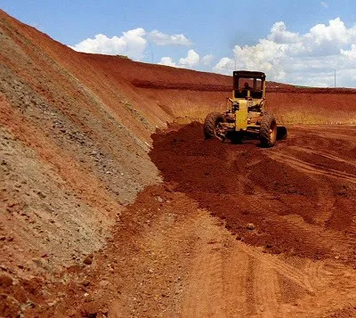 Menos da metade dos municípios do PR tem aterro sanitário regular, aponta TCE