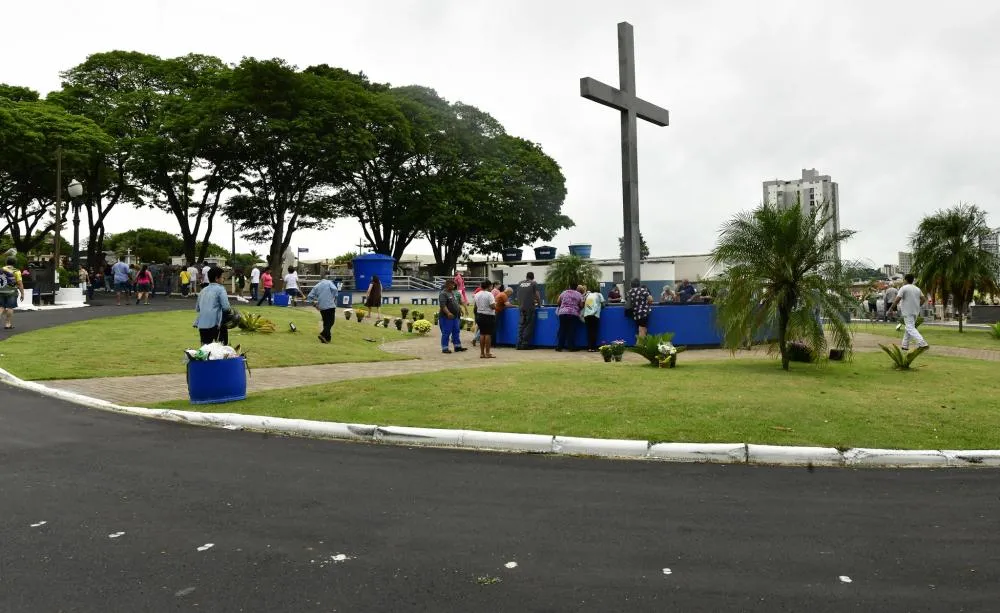 Cemitério Municipal de Umuarama terá missa com início às 9h, no dia 2