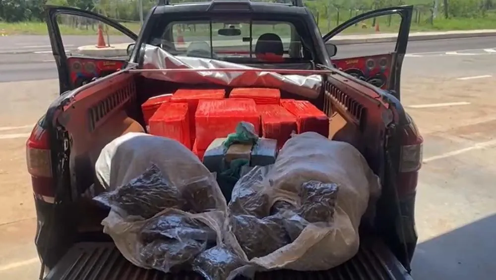 PRF apreende mais de 320 quilos de maconha na rodovia em Alto Paraíso