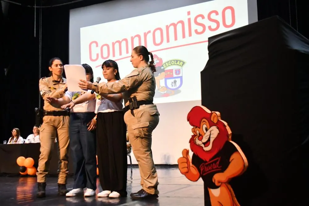 Umuarama celebra formatura de 443 alunos da rede municipal
