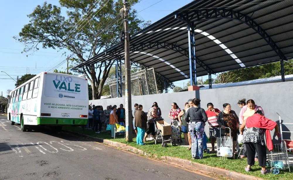 Lixo que Vale retoma trocas de recicláveis por alimentos frescos nos bairros