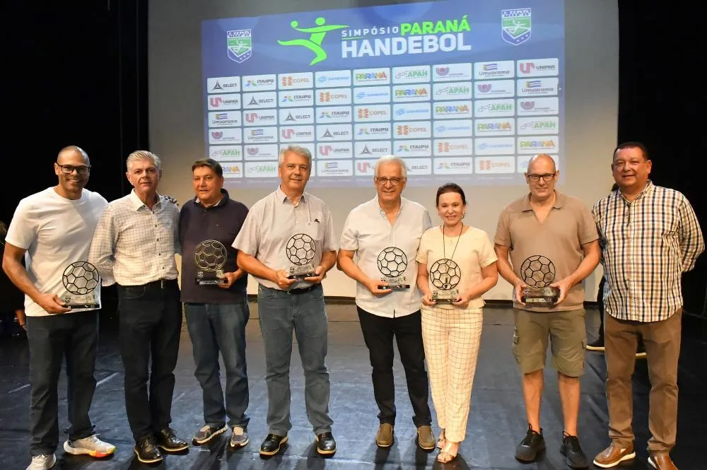 Umuarama recebeu Simpósio Internacional e premiou destaques de 2025