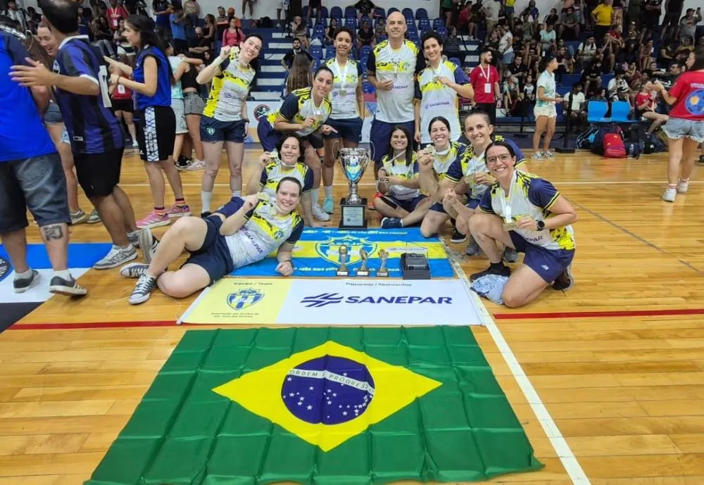 Time feminino do Paraná é campeão mundial de clubes no futsal para surdos