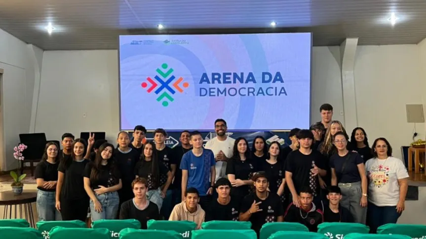 Educação política, cidadania e capacitação marcam a participação da Alep Itinerante na Expo Umuarama