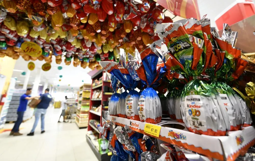 Procon pesquisa preços de ovos de chocolate e diferenças chegam a 53%