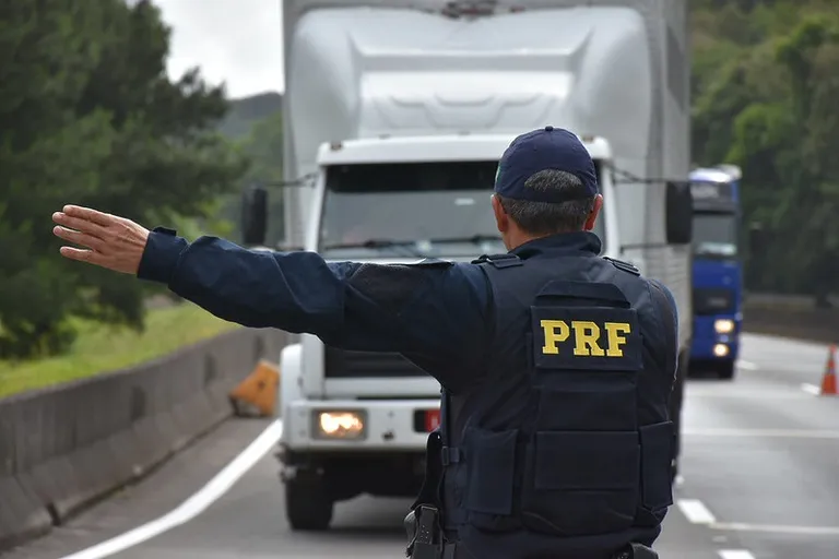 Polícia Rodoviária Federal inicia Operação Semana Santa no Paraná