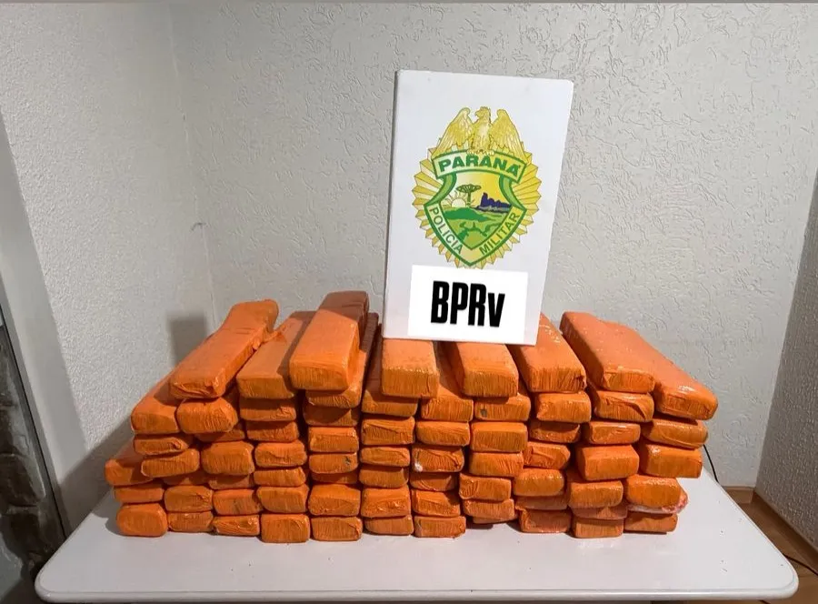 Polícia Rodoviária apreende mais de 70 kg de maconha após abordagem na PR-897