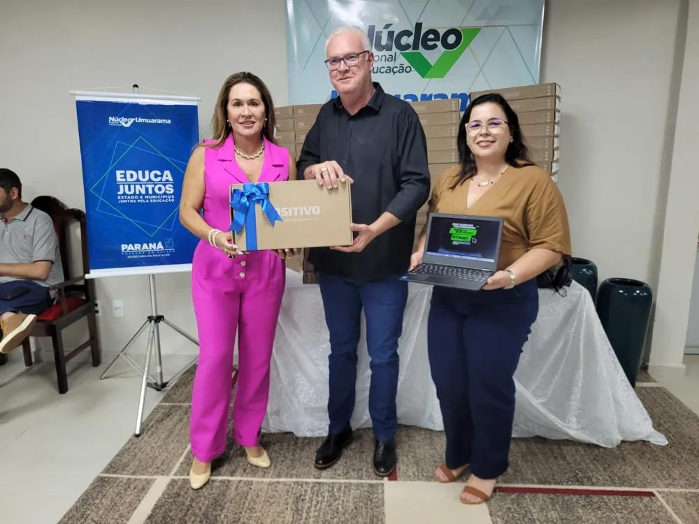 Perobal é contemplado com kits tecnológicos e avança na educação digital