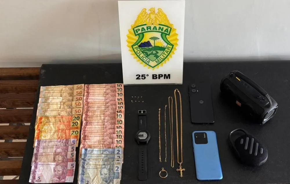 PM prende suspeitos por tráfico e recupera objetos furtados no centro de Umuarama