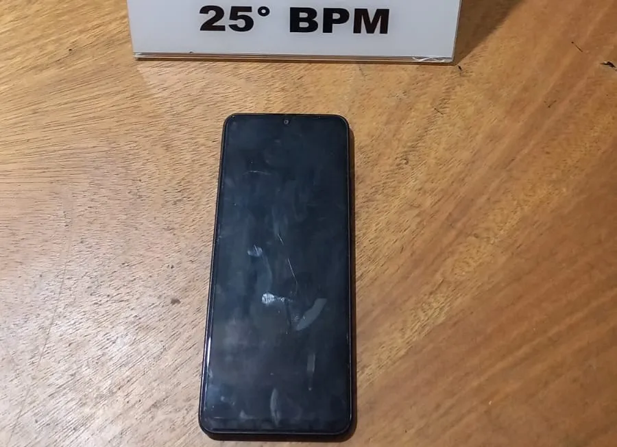 Ladrão de celular é preso após rastreamento que levou PM até sua casa, em Umuarama