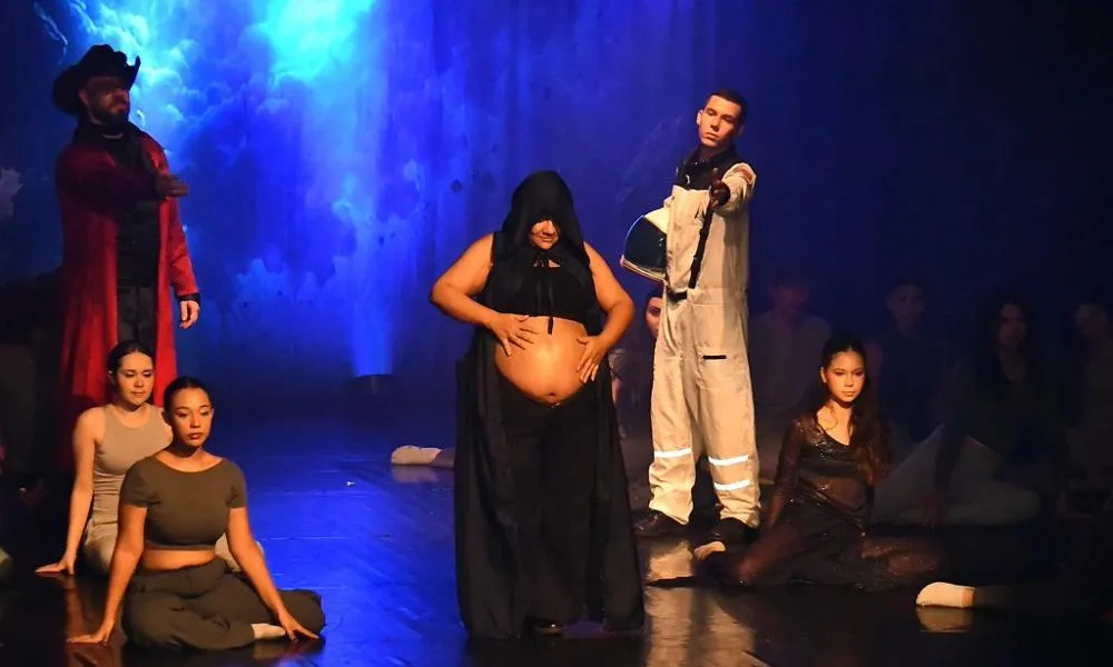 Apresentação teatral encanta alunos e estimula reflexões importantes