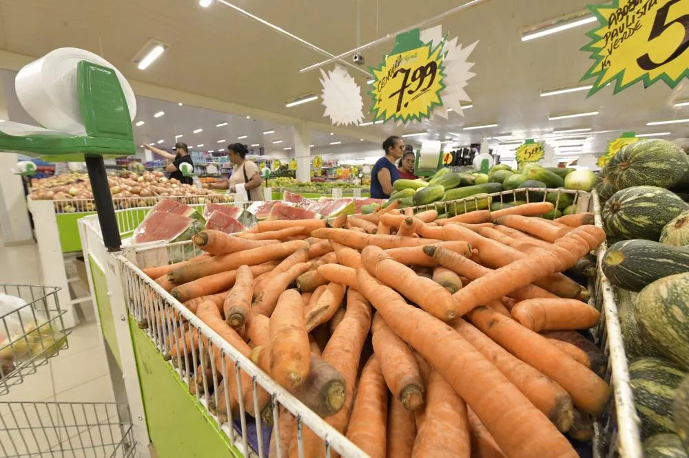 Em abril, cesta básica sobe quase a metade do IPCA acumulado em 12 meses