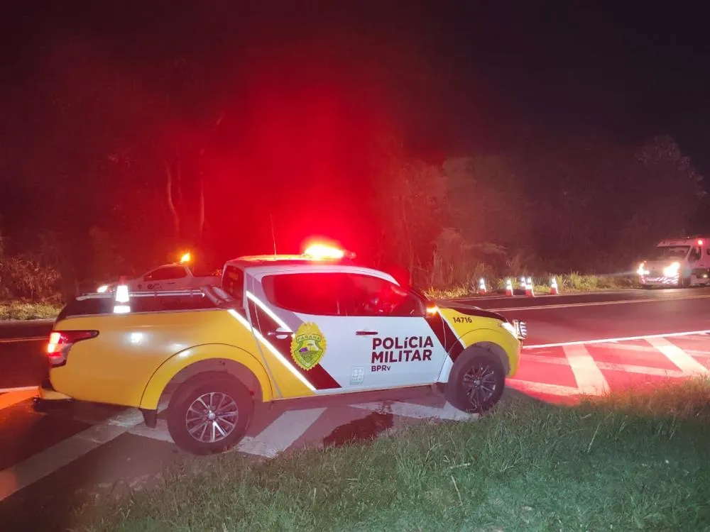 Pedestre morre após ser atropelado por caminhão na PR-323, em Cianorte