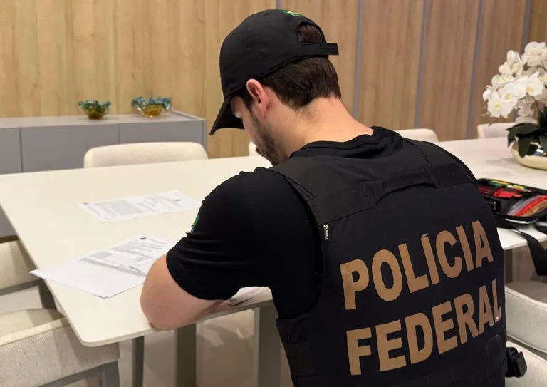 PF deflagra operações simultâneas contra fraudes bancárias e golpes em benefícios sociais