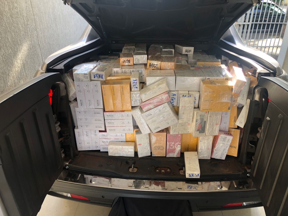 Com veículo financiado, homem é preso pelo BPFron com mais de 800 celulares