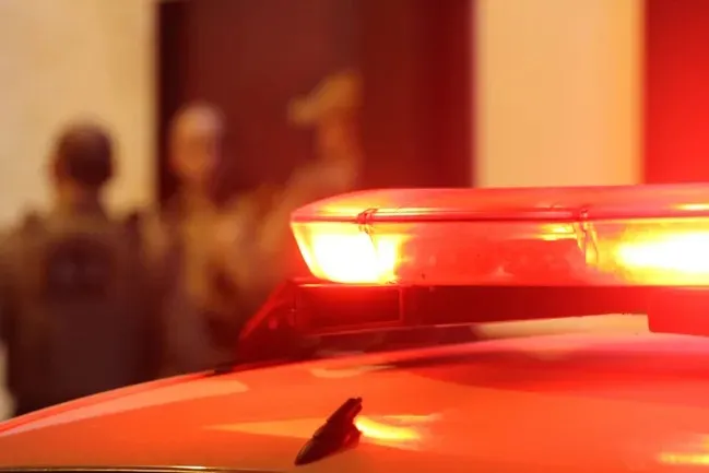 Acidente no centro de Francisco Alves termina com vítima ferida e fuga de motorista