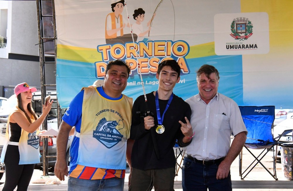 Curimba de 43 centímetros foi pescadopelo vencedor do 3° Torneio de Pesca