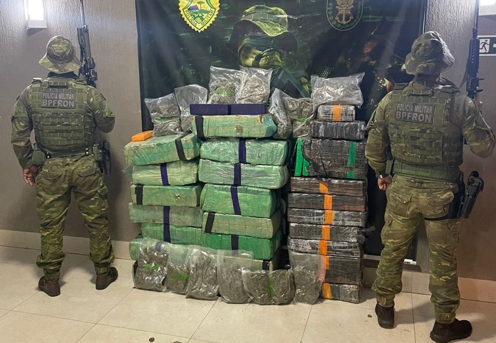 BPFRON persegue em Umuarama, dupla traficante que levava quase 400 quilos de maconha