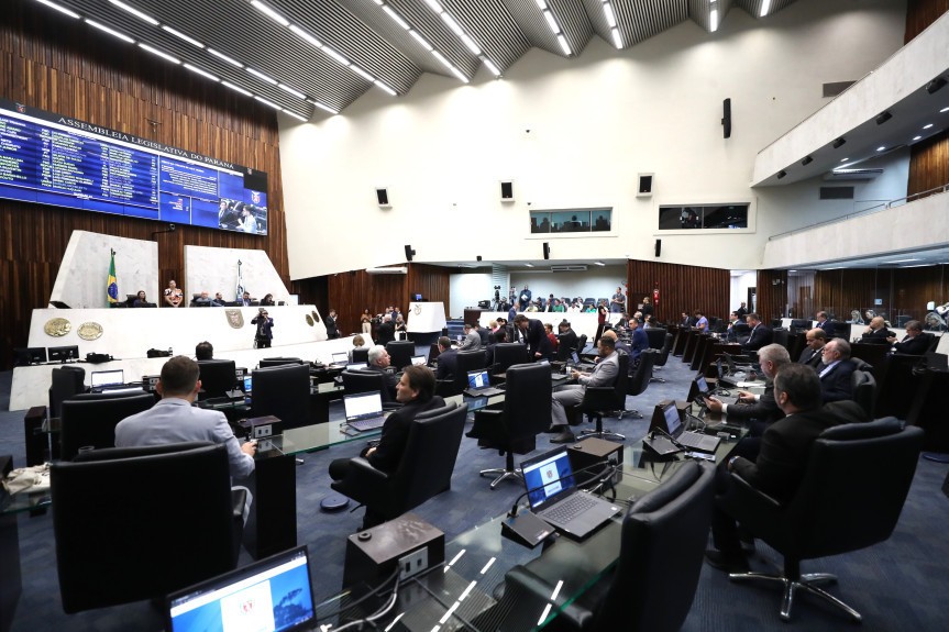 Audiência pública na Alep debate reposição salarial dos servidores estaduais