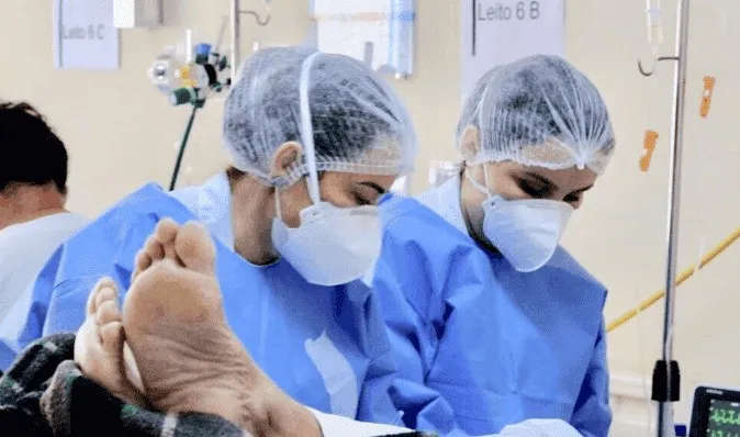 Explosão de casos gripais lota UTIs e coloca hospitais de Umuarama sob pressão