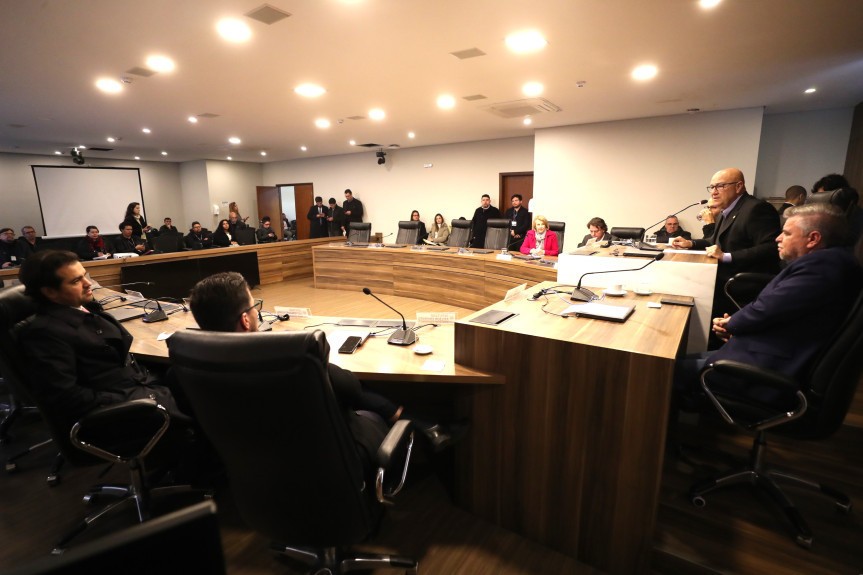 Projeto da LDO 2025 é aprovado pela Comissão de Orçamento e segue para votação em plenário