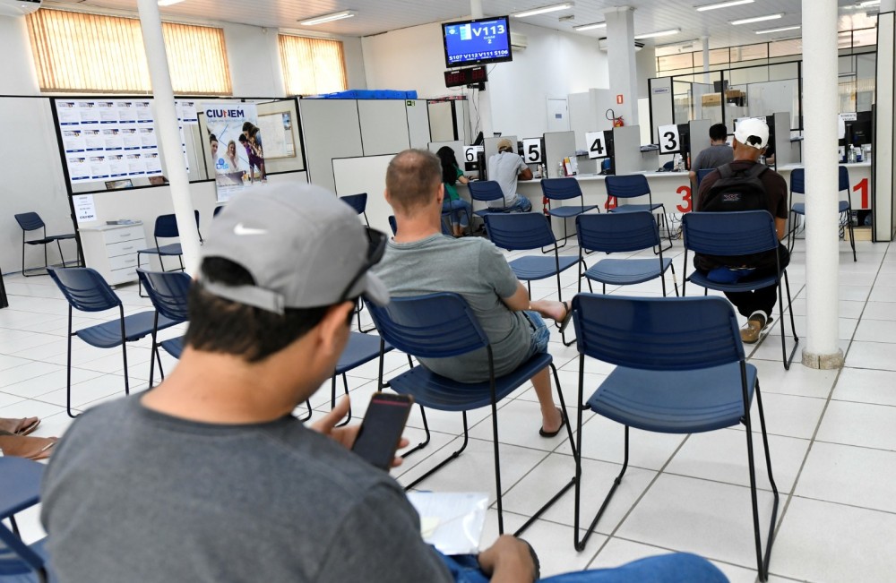 Abatedouro de aves da Levo Alimentos faz mutirão de emprego na Agência do Trabalhador