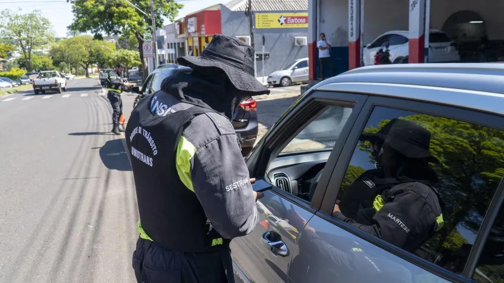 Prefeitura de Umuarama contrata Unioeste para organizar concurso com 12 vagas de agente de trânsito