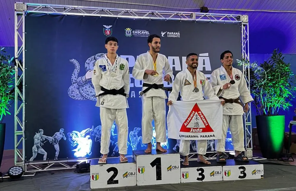 Umuarama brilha no Paraná Combate e conquista oito medalhas em Cascavel