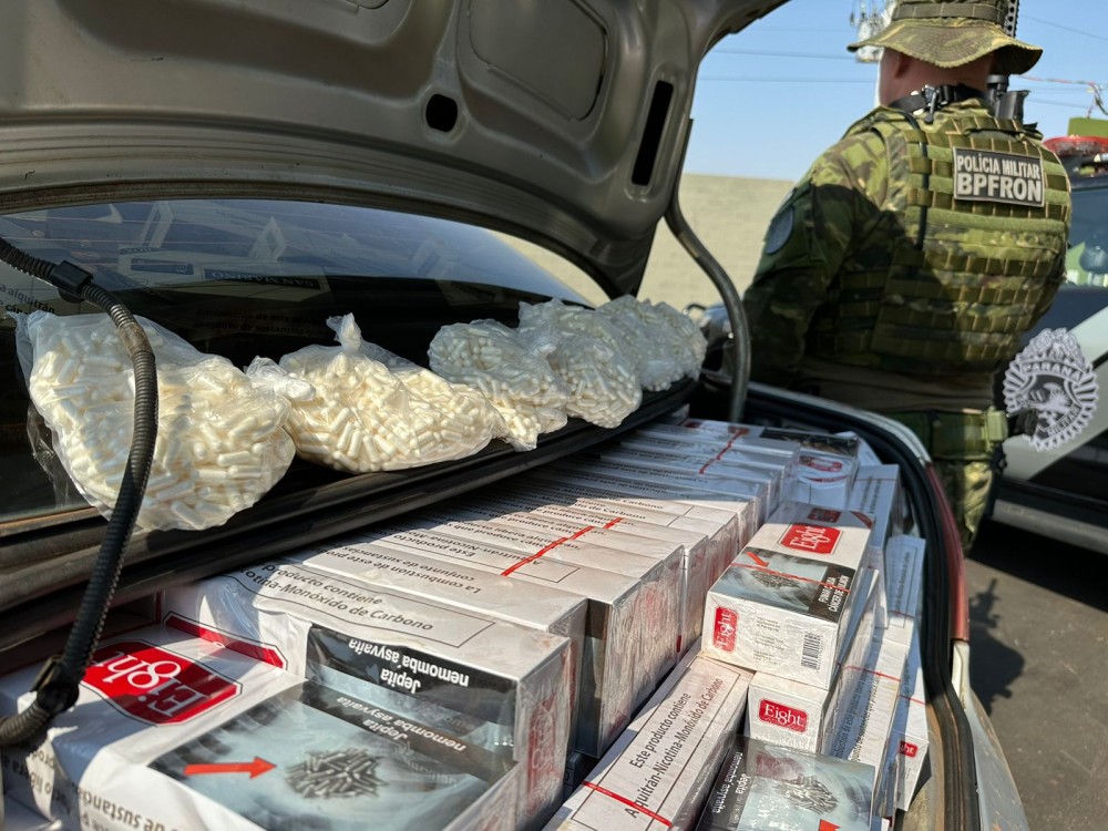 BPFron prende cigarros contrabandeados e cocaína que seriam entregues em Umuarama