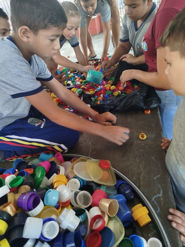 Coleta de tampinhas recicláveis une a comunidade escolar do Jd. União