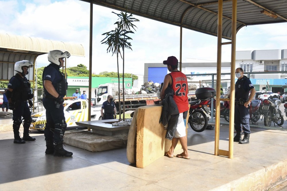 Comitê discute direitos da população em situação de rua em reunião descentralizada